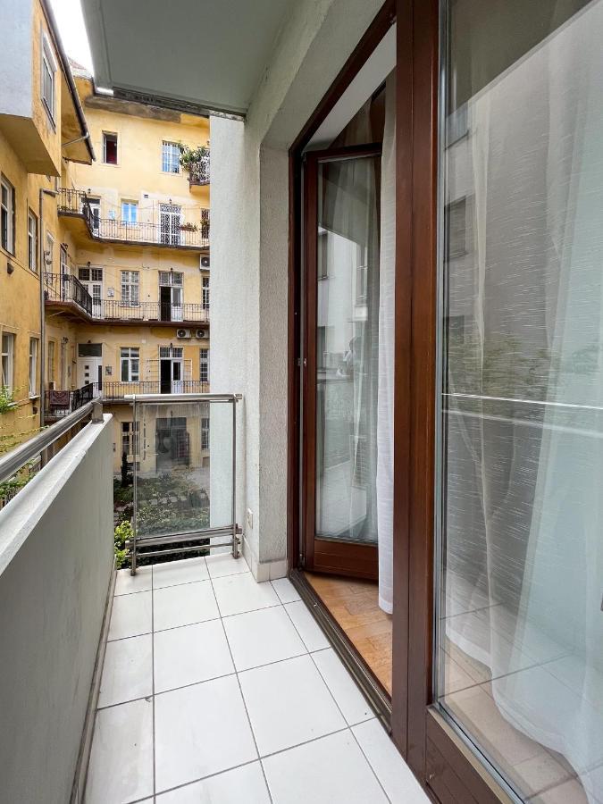 Ferienwohnung Urban Oasis With Free Parking Budapest Exterior foto